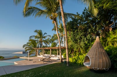 Luxury Villa Photo #4