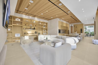 Luxury Villa Photo #37