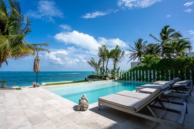 Luxury Villa Photo #6
