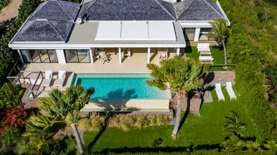 Luxury Villa Photo #4