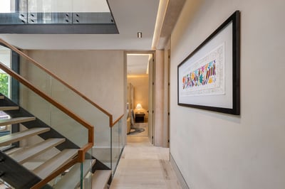 Luxury Villa Photo #17