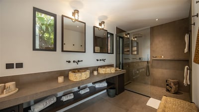 Luxury Villa Photo #57