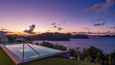 Luxury Villa Photo #18