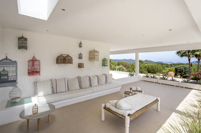 Luxury Villa Photo #12