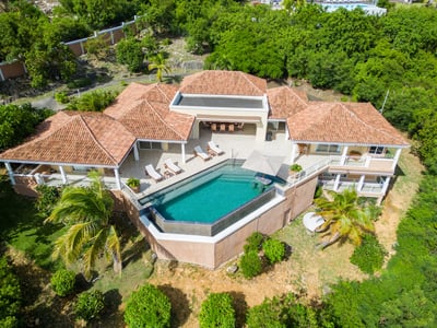 Luxury Villa Photo #43