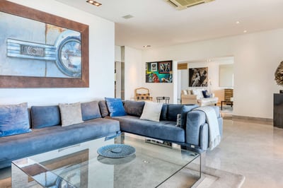 Luxury Villa Photo #15