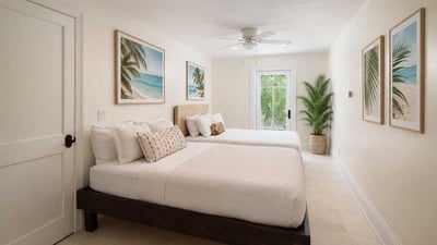 Luxury Villa Photo #28