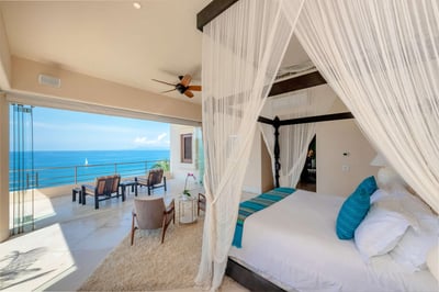 Luxury Villa Photo #20