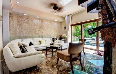Luxury Villa Photo #12