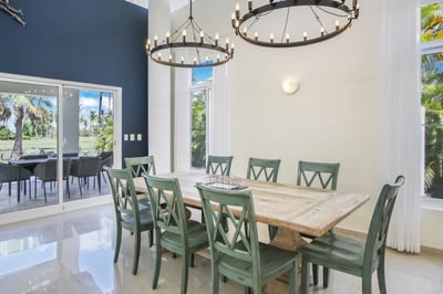 Luxury Villa Photo #19
