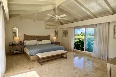 Luxury Villa Photo #27