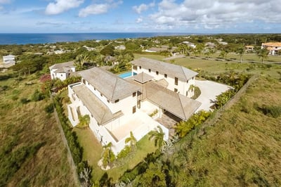 Luxury Villa Photo #24