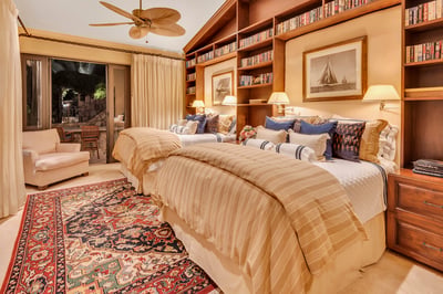 Luxury Villa Photo #38