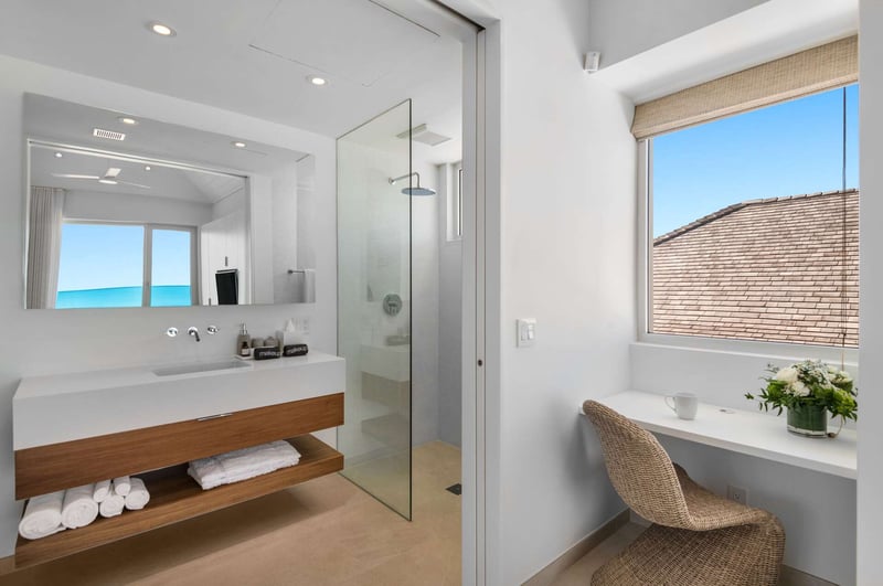 Beach Enclave Grace Bay 5 BDM Beachfront Villa