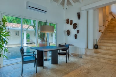 Luxury Villa Photo #28