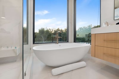 Luxury Villa Photo #18