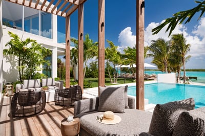 Luxury Villa Photo #7