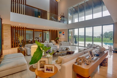 Luxury Villa Photo #26
