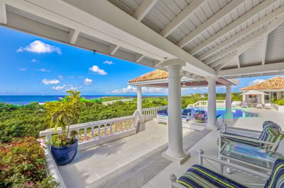 Luxury Villa Photo #3