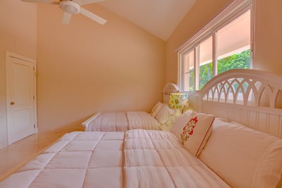 Luxury Villa Photo #29