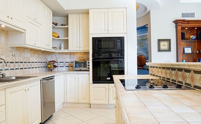 Luxury Villa Photo #8