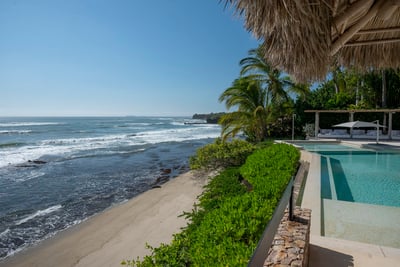 Luxury Villa Photo #7