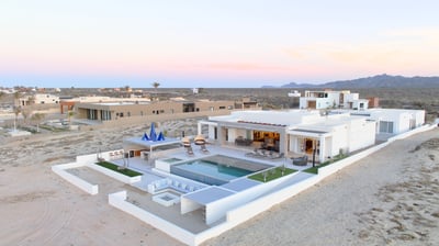 Luxury Villa Photo #4