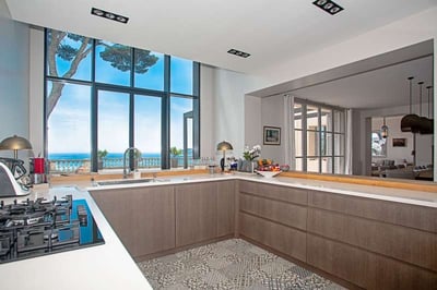 Luxury Villa Photo #15