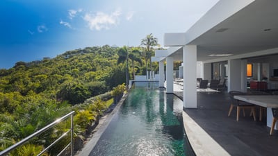 Luxury Villa Photo #18