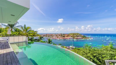 Luxury Villa Photo #3