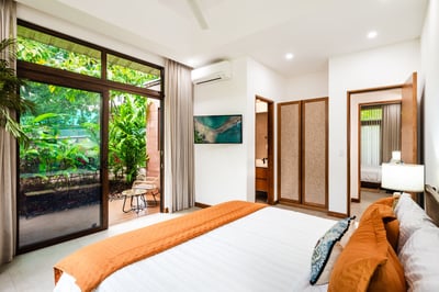 Luxury Villa Photo #23