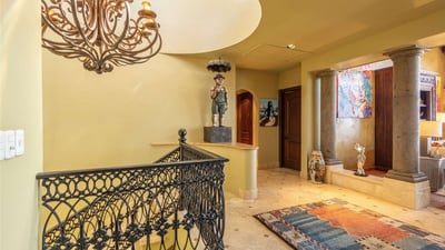 Luxury Villa Photo #32
