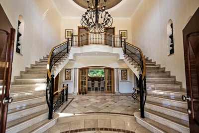 Luxury Villa Photo #15