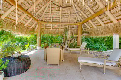 Luxury Villa Photo #17