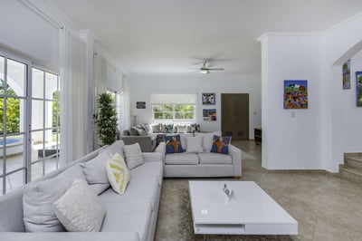 Luxury Villa Photo #32