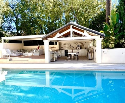 Luxury Villa Photo #3