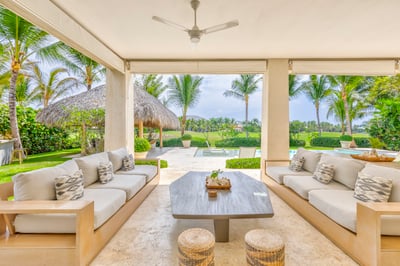 Luxury Villa Photo #16