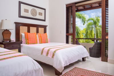 Luxury Villa Photo #36