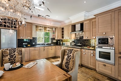 Luxury Villa Photo #17
