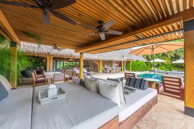 Luxury Villa Photo #11