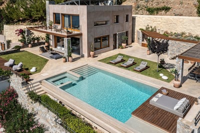 Luxury Villa Photo #2
