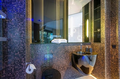 Luxury Villa Photo #25