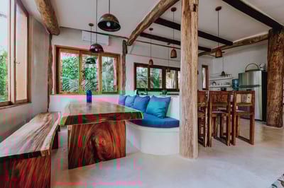Luxury Villa Photo #4