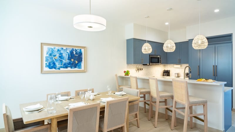 5 BDM Beachfront Penthouse Suite with Skypool at Windsong Turks & Caicos