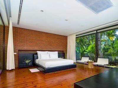 Luxury Villa Photo #32
