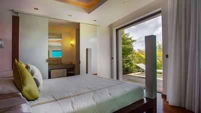 Luxury Villa Photo #49