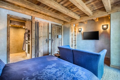 Luxury Villa Photo #18