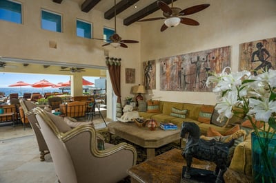 Luxury Villa Photo #12