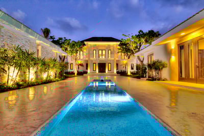 Luxury Villa Photo #10