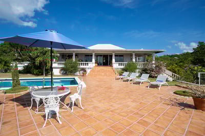 Luxury Villa Photo #4